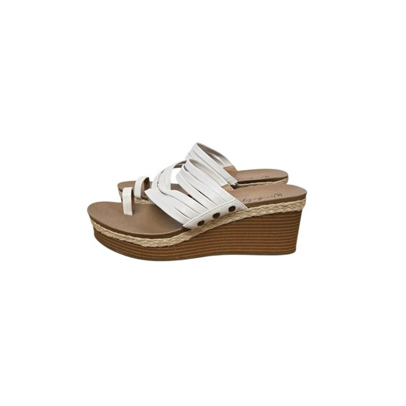 Wonderly Womens Size 9 Libby White Strappy Toe Loop Wedge Heel Sandals - Picture 3 of 7